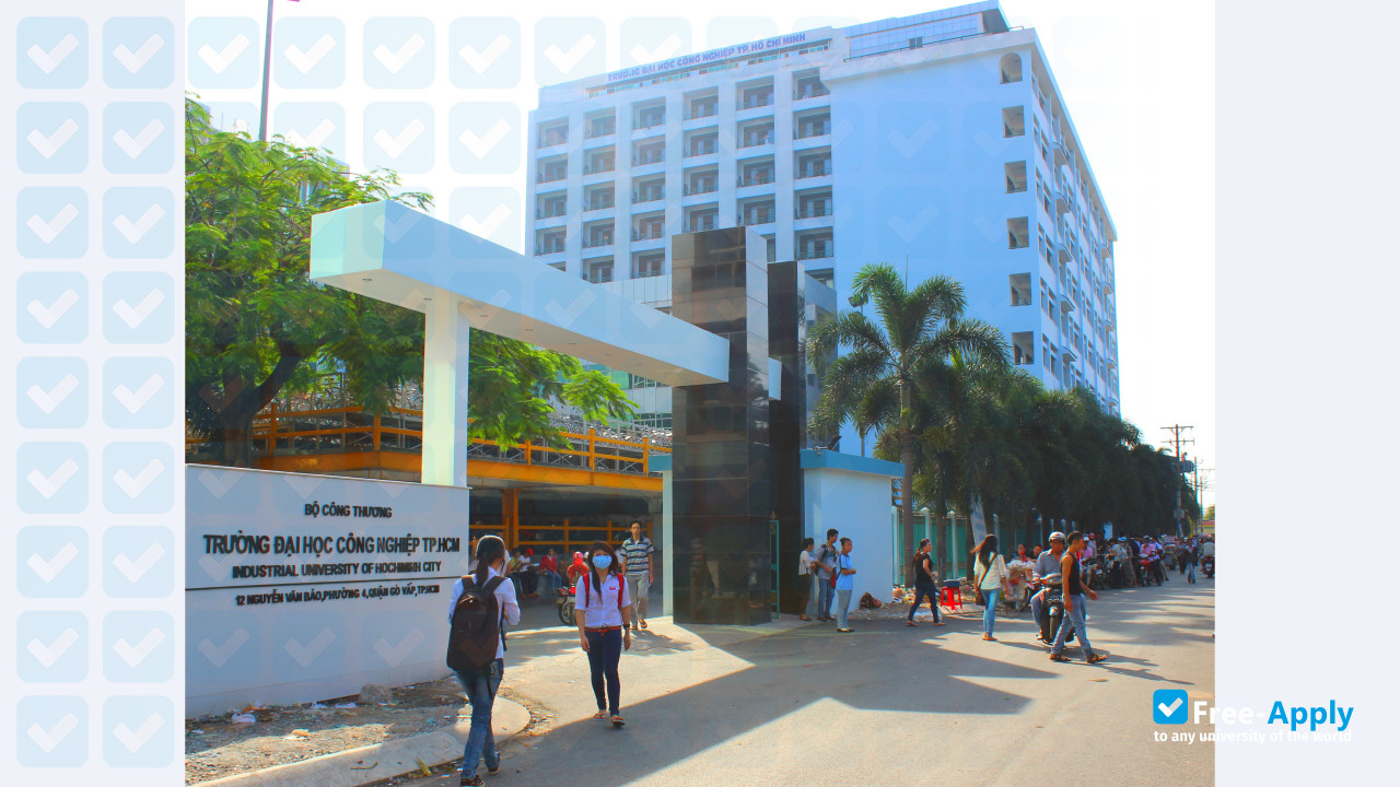 Ho Chi Minh City Open University фотография №3