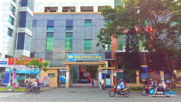 University of Social Sciences and Humanities Ho Chi Minh City photo #2