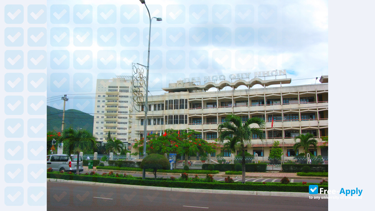 Foto de la Quy Nhon University #3