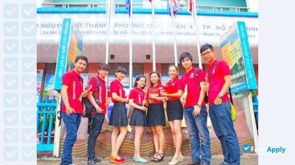 Foto de la Nguyen Tat Thanh University #2