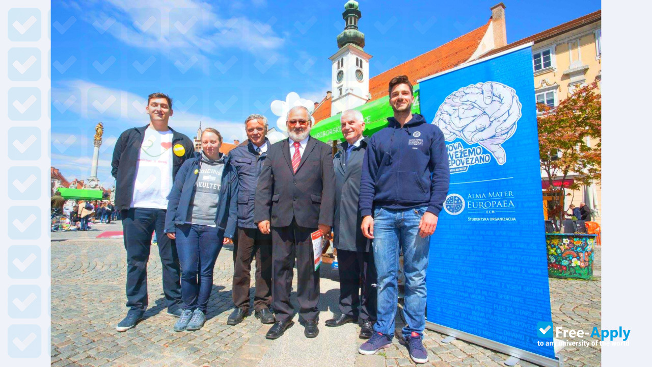 Foto de la Alma Mater Europaea #13