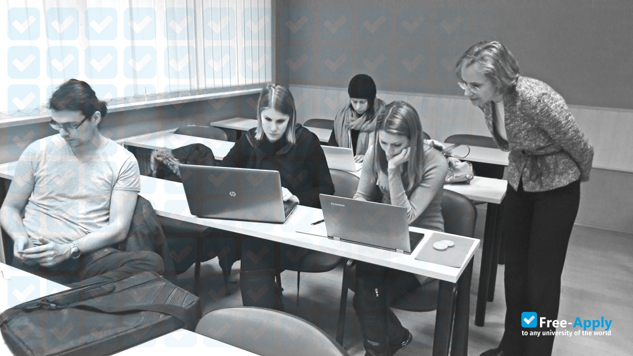 Foto de la College of Accounting Ljubljana #16
