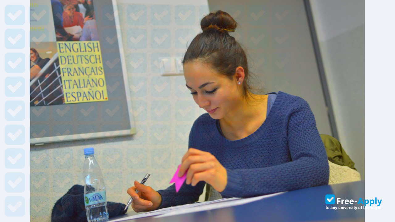DOBA Faculty of Applied Business and Social Studies Maribor photo #2