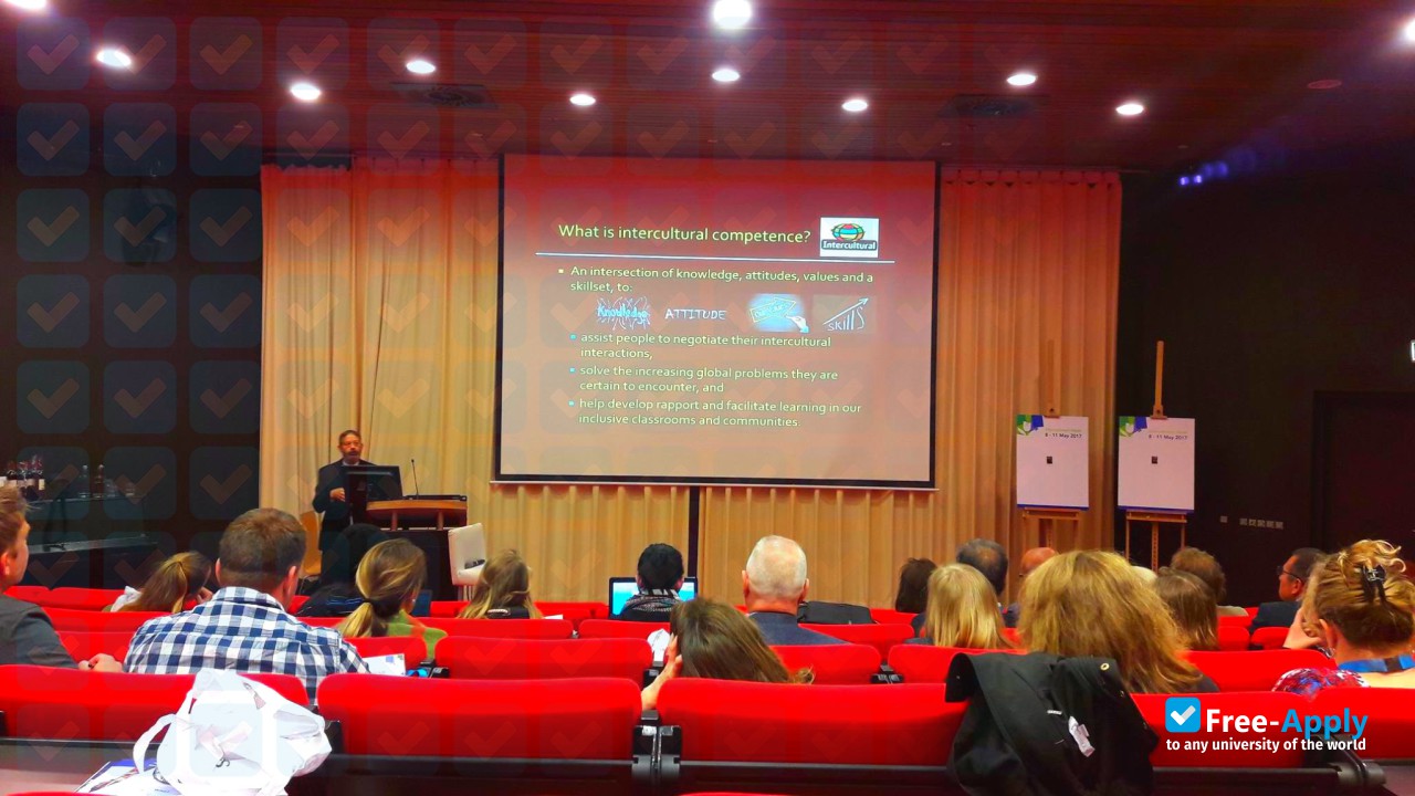 DOBA Faculty of Applied Business and Social Studies Maribor photo #16