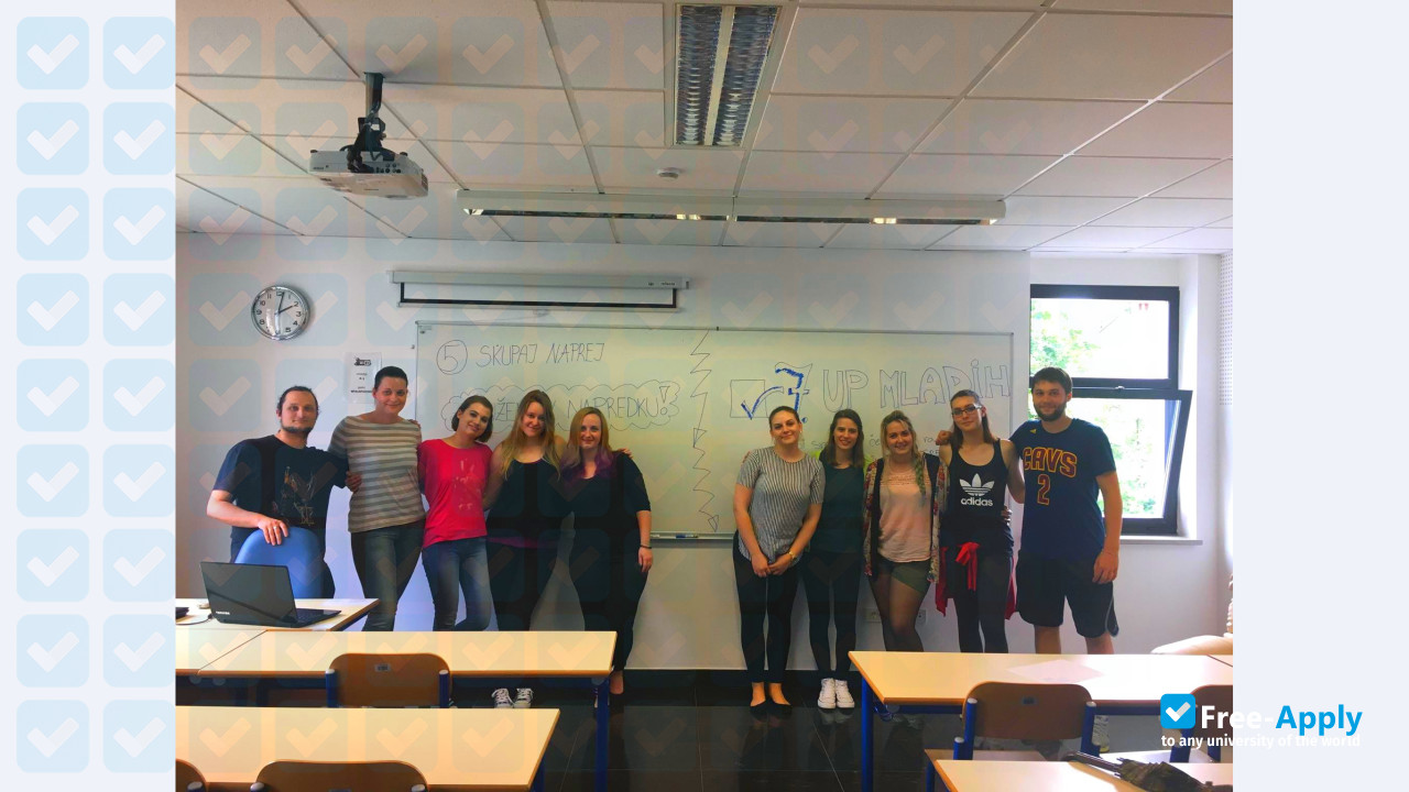 Photo de l’Faculty of Applied Social Studies #16