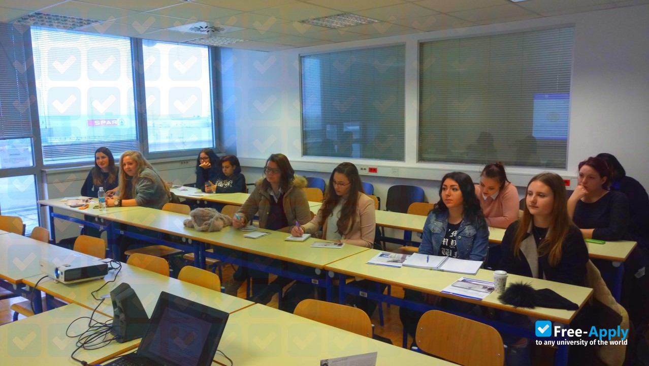 Foto de la Faculty of Applied Social Studies