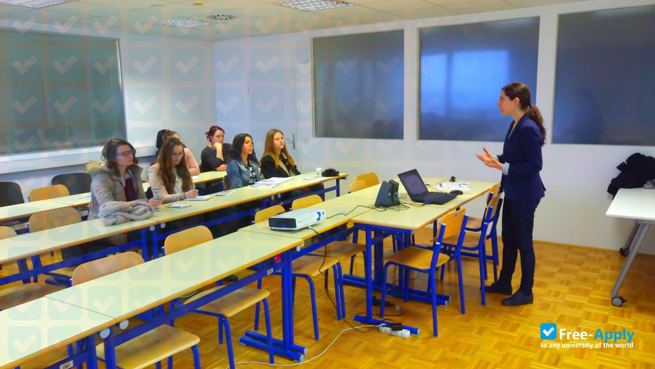Photo de l’Faculty of Applied Social Studies #14