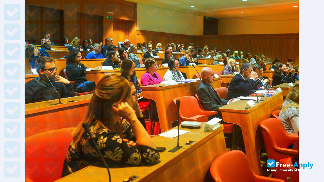 Photo de l’Faculty of Applied Social Studies #18