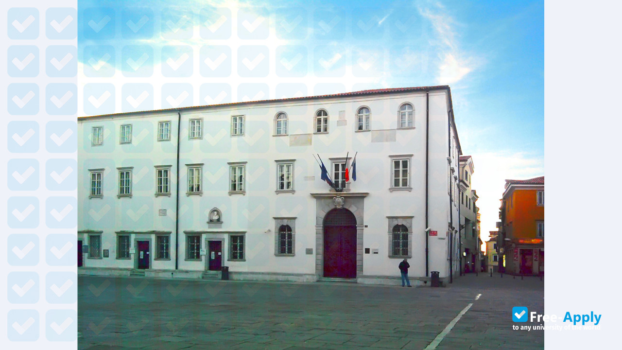 Foto de la University of Primorska