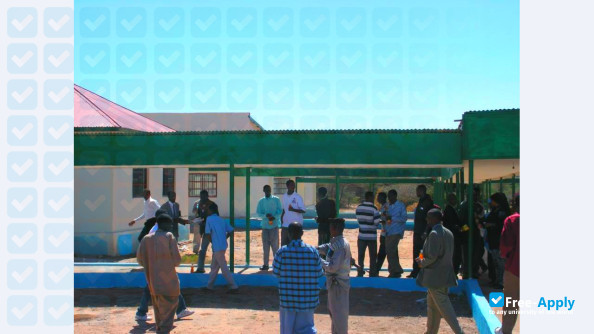 Foto de la Somaliland University of Technology #9