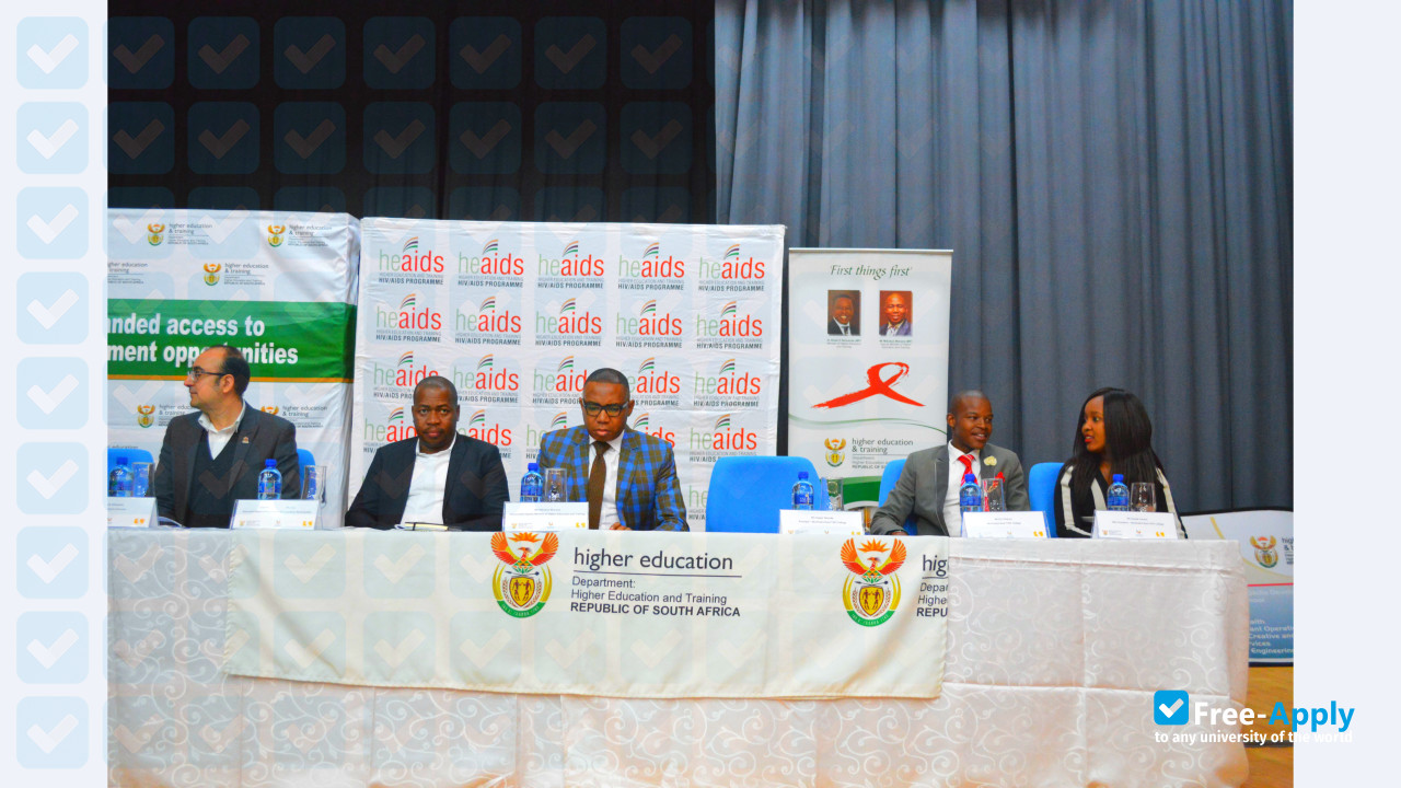 Photo de l’Ekurhuleni East TVET College #12