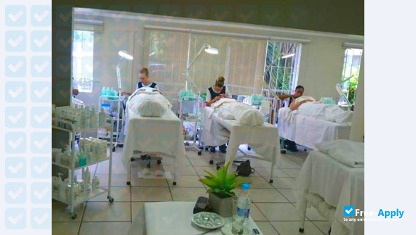 Foto de la Madge Wallace International College of Skin Care and Body Therapy #12
