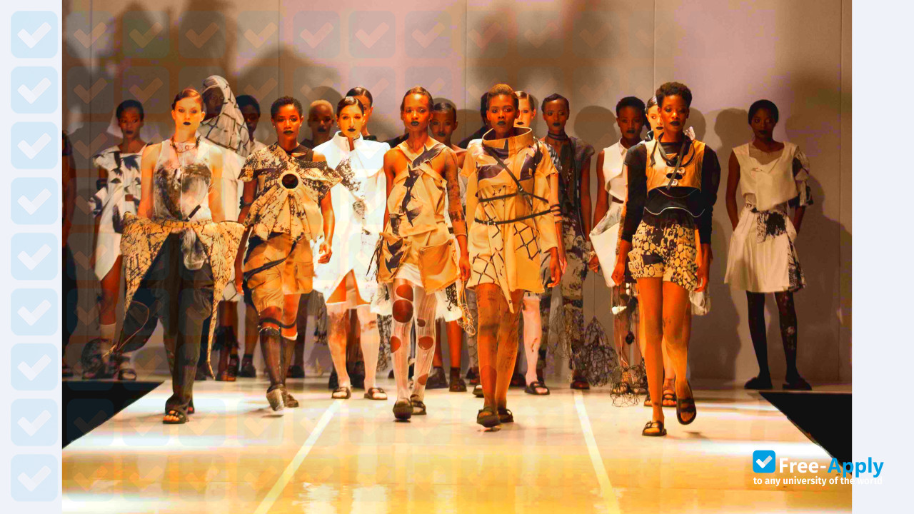 Foto de la LISOF Fashion Design School #2