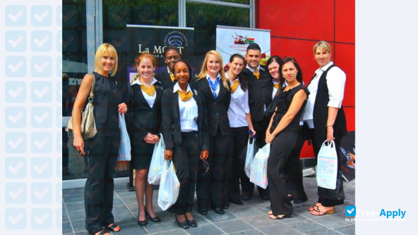 Foto de la International Hotel School #9