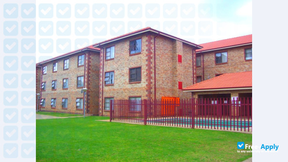 Vuselela College photo #3