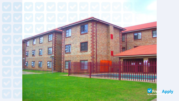 Photo de l’Vuselela College #3