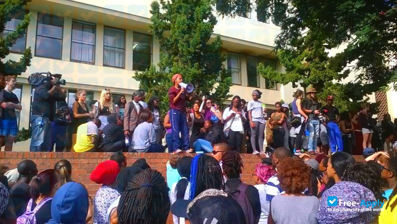 Rhodes University photo #6