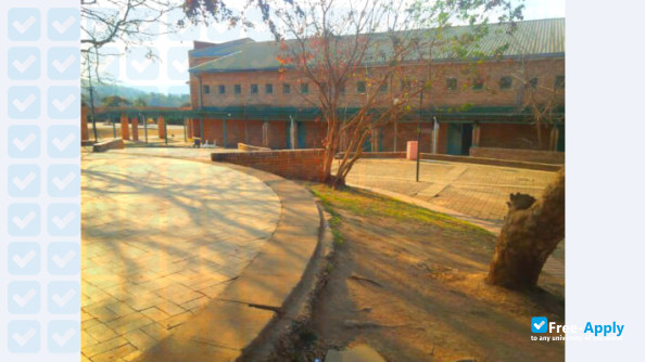 Foto de la Esayidi TVET College #6
