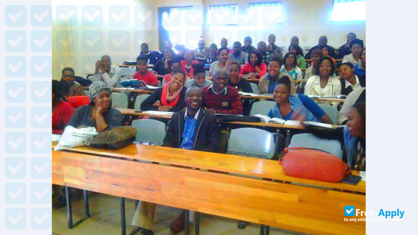 Foto de la Esayidi TVET College #4