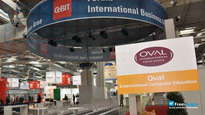 Foto de la Oval Education International #2