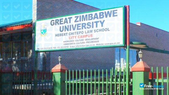 Foto de la Great Zimbabwe University #6
