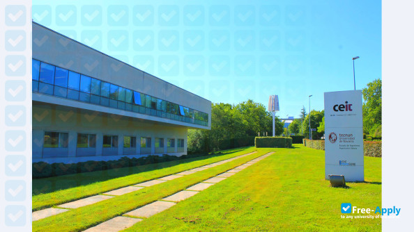 Foto de la The School of Engineering at San Sebastián (TECNUN) #4