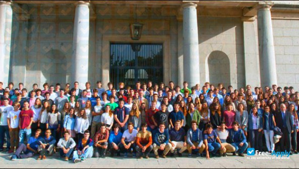 The School of Engineering at San Sebastián (TECNUN) фотография №7