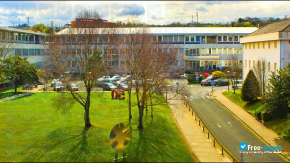 Foto de la The School of Engineering at San Sebastián (TECNUN) #9