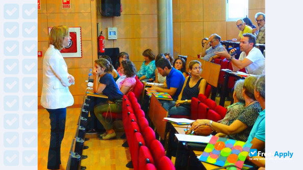 University School Cardenal Cisneros photo #8