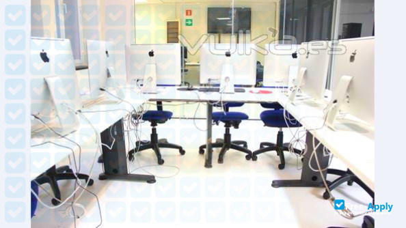 TAI University Arts Center - School of Art in Madrid photo #5