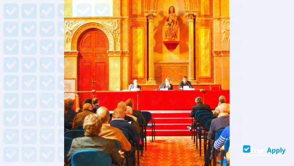 Фотография Faculty of Theology of Catalonia