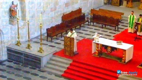 Foto de la Faculty of Theology San Esteban #7