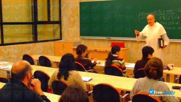 Foto de la Faculty of Theology San Esteban #5