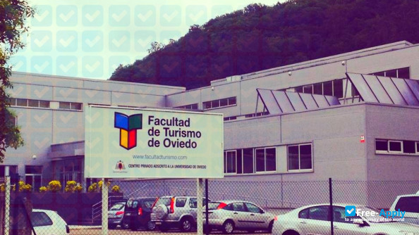 Photo de l’Faculty of Tourism of Ovied #2
