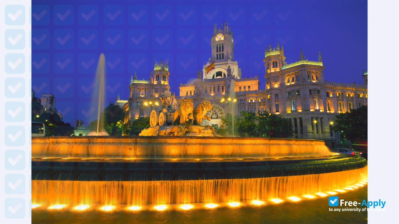Foto de la University of Madrid #4