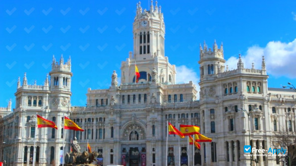 Foto de la University of Madrid #6