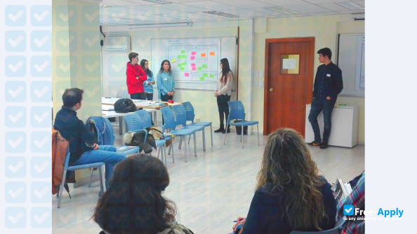 Photo de l’CESTE International Business School #12