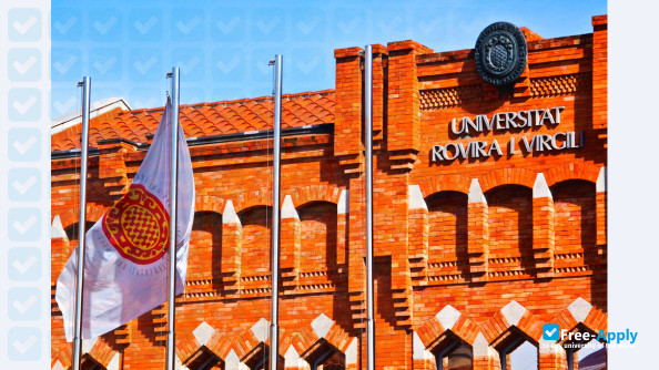 Photo de l’Rovira i Virgili University #5