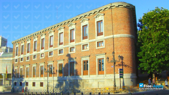 Center for Political and Constitutional Studies photo #4