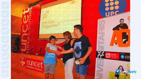 Foto de la EUNCET BUSINESS SCHOOL #4
