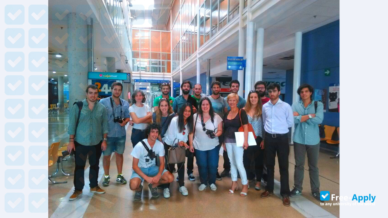 Foto de la Francisco de Vitoria University #2