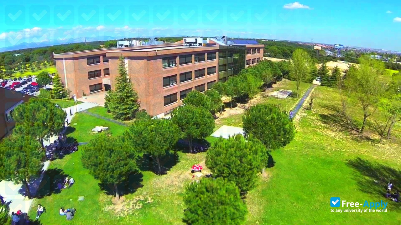 Foto de la Francisco de Vitoria University #8