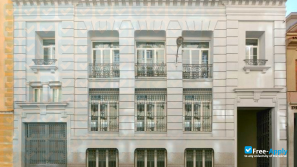 Photo de l’CEREM International Business School #10