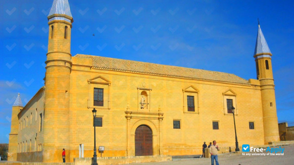 University School of Osuna US фотография №1