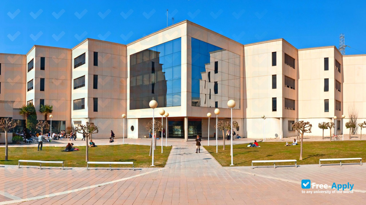 Photo de l’Gimbernat University Schools #2
