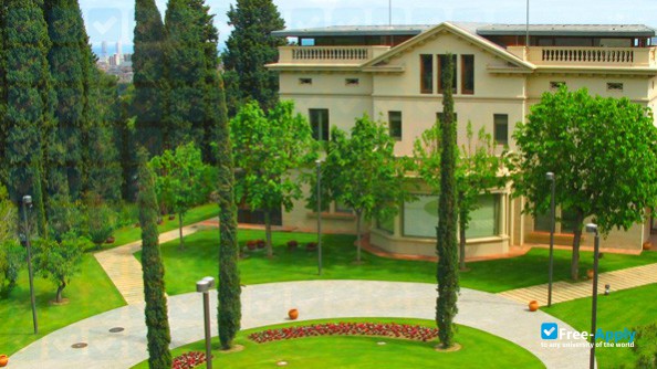 Foto de la IESE Business School Universidad de Navarra #6