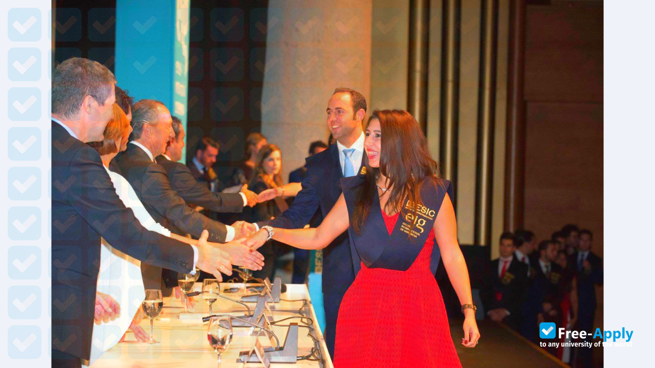 Foto de la International School of Management #4