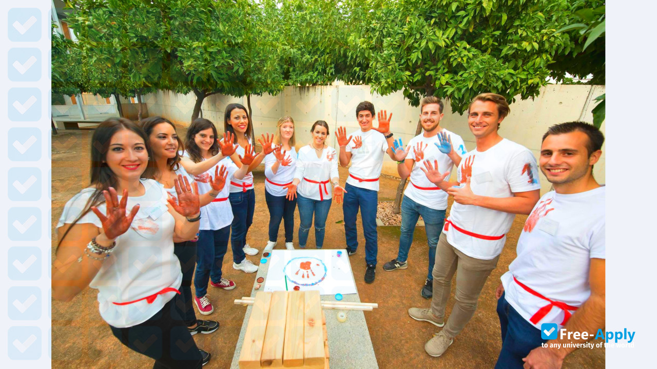 Foto de la International School of Management #6