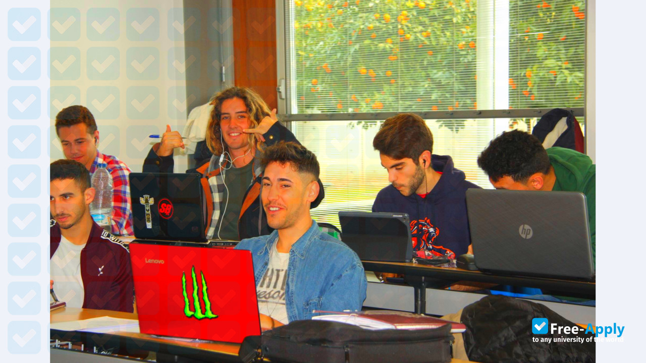 Foto de la International School of Management #10