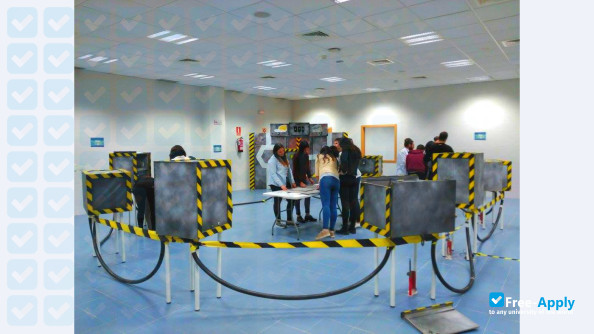 Foto de la King Juan Carlos University #10